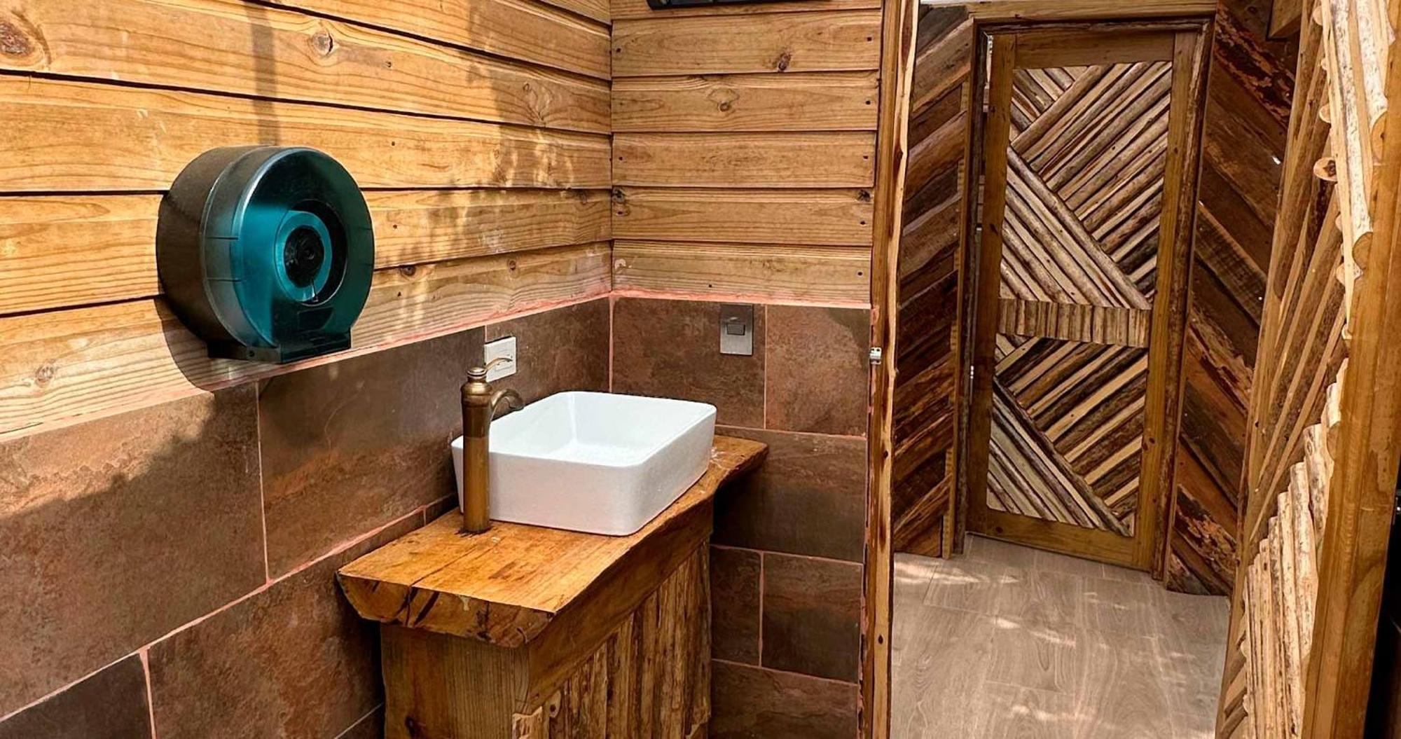 Glamping Ecolodge Cueva De Las Aguilas 페데르날레스 외부 사진