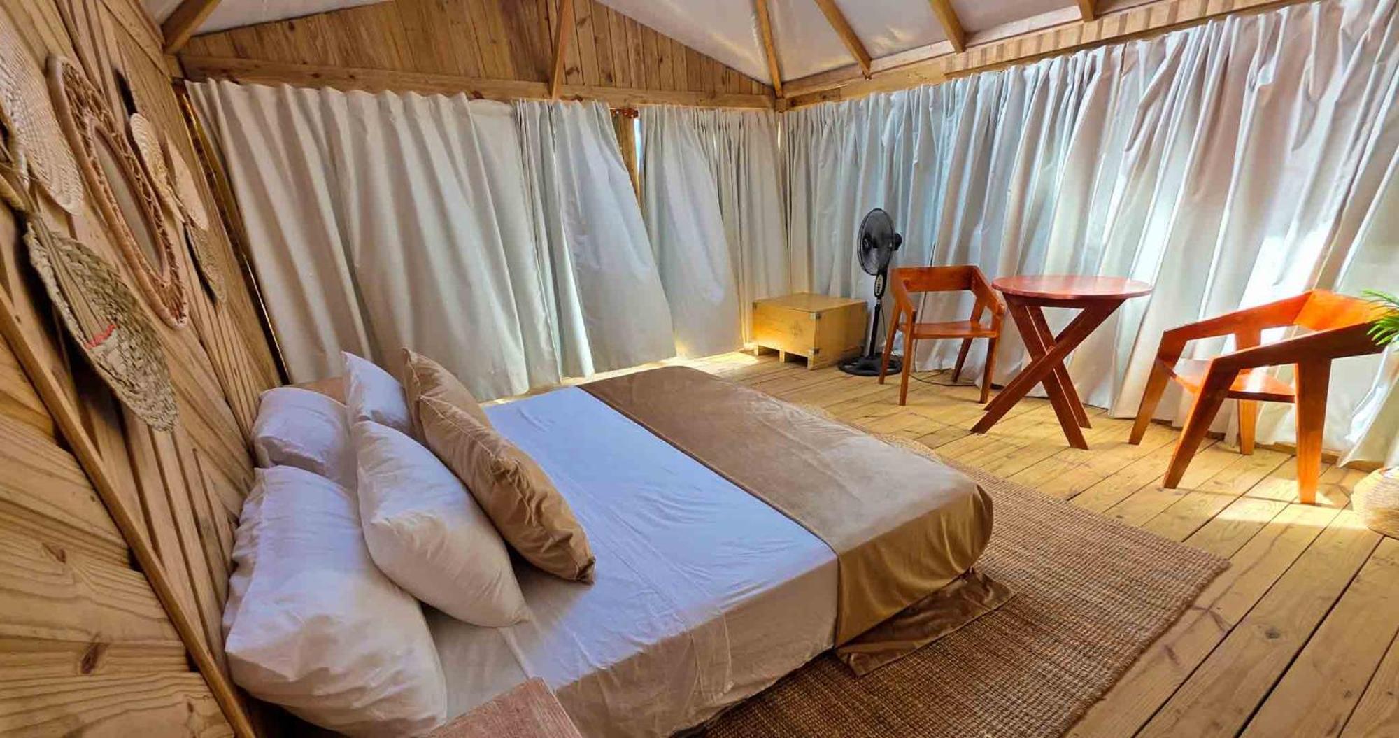 Glamping Ecolodge Cueva De Las Aguilas 페데르날레스 외부 사진